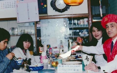 優秀だった姉が統合失調症に…「どうして何もしないのか？」弟の不信感が表れた家族写真と、忘れることのできない“両親の衝撃的な会話”