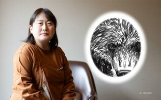 読んでいるだけで経験したことのないクマ撃ちの世界に引きずり込まれる…！ 令和の熊文学の書き手、直木賞作家・河﨑秋子さんが唸った愛読書とは