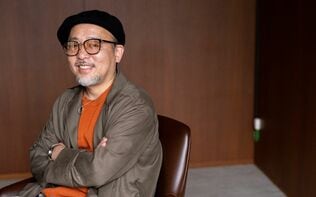 「僕なんかいつも、すごく流されがちですよ」マキタスポーツが自伝的小説『雌伏三十年』で“ウジウジした主人公”を描いたワケ
