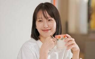 「渋谷のハチ公前で、イライラする彼女におにぎりを…」高校生の長谷川あかりを料理にのめり込ませた、“いつも空腹の友人”との特別な関係