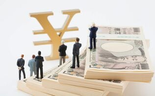 《10代のときに知っておきたかったお金の話》若きZ世代経営者と元ゴールドマン・サックスの辣腕トレーダーがたどりついた“お金の真実”とは？