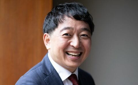 「私を、不細工にしてほしいんです」整形手術で作った顔を捨てたい…美人女優の願いに悩んだ外科医が出した“答え”とは