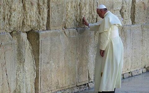 ローマ教皇の名前はどうやって決まるのか？