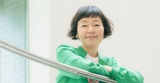 彼らは人生における大いなる煩わしさから解放されている。小林聡美が“美しく毛深い全裸”の猫を羨む理由